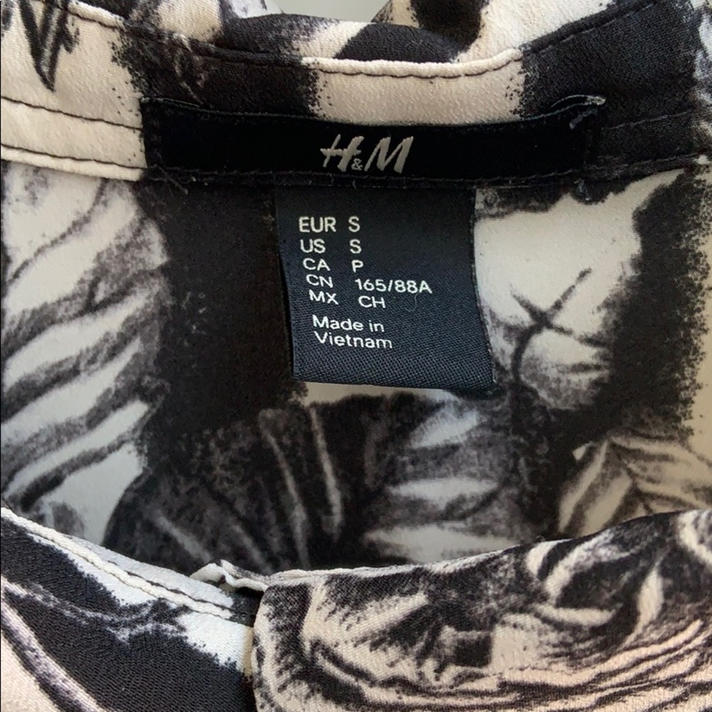 H&M Stripes & Roses Top - Picture 3 of 4